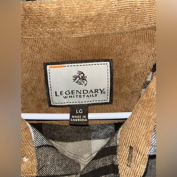 Legendary Whitetails Flannel Men Large - Picture 4 of 7